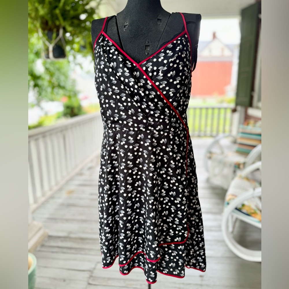 Worthington Black and White Floral Dress with Red Trim